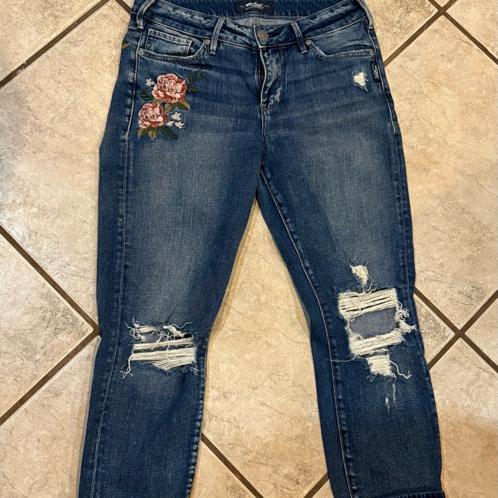 Silver Capri Jeans Straight Leg with Floral Embroidery